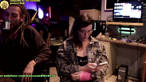 Honey and Bear online show from December 2024 04:07:02 AM