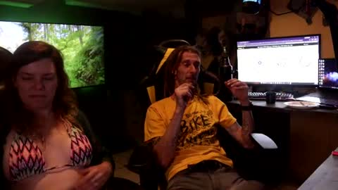 Honey and Bear online show from June 2026 03:11:01 AM