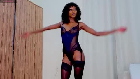 Snapshot of honeybloom_26 chatting on February 2026 04:07:01 AM Keisha online show from February 2026 04:07:01 AM