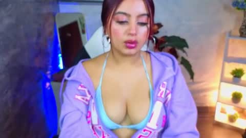 HoneyBonee online show from July 2026 08:12:02 AM