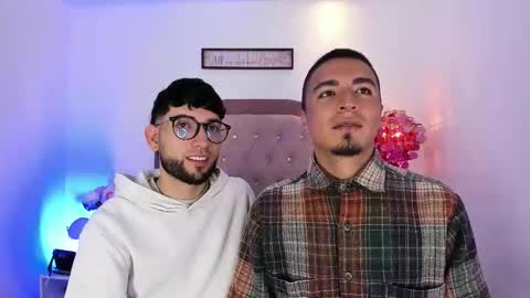 Snapshot of honeyboys_x chatting on January 2026 12:43:02 PM Camilo Sebas online show from January 2026 12:43:02 PM