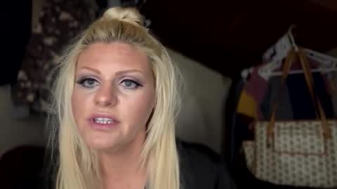 Snapshot of honeybuhnny chatting on February 2026 02:52:02 AM honeybuhnny online show from February 2026 02:52:02 AM