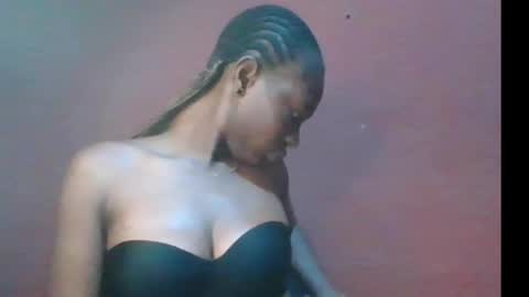 Snapshot of honeycee_petite chatting on July 2026 07:18:02 PM anni online show from July 2026 07:18:02 PM