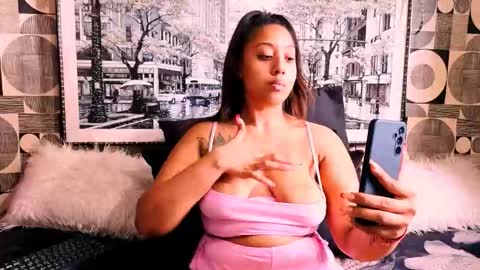 Snapshot of honeyrae01 chatting on February 2026 06:30:02 AM honeyrae01 online show from February 2026 06:30:02 AM