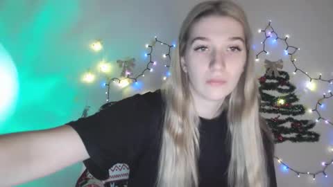 honeyveil online show from December 2025 10:11:02 AM