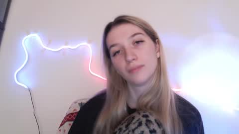 honeyveil online show from April 2026 01:27:02 PM