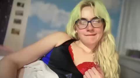 Emi Rose online show from October 2025 11:38:02 PM