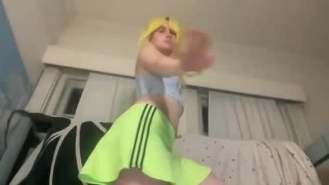 Emi Rose online show from April 2026 05:05:01 AM