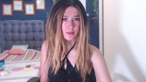 Snapshot of honeyy_sweett chatting on May 2026 02:12:01 PM honeyy_sweett online show from May 2026 02:12:01 PM