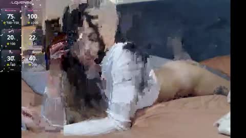 HoodHippy online show from November 2025 05:50:02 AM