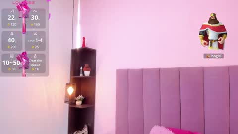 holly online show from October 2025 08:21:02 PM