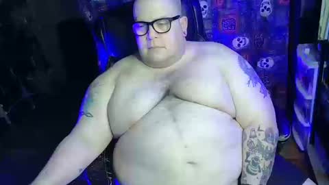 Snapshot of hoosierdaddyxl chatting on October 2025 04:00:02 AM Sir online show from October 2025 04:00:02 AM