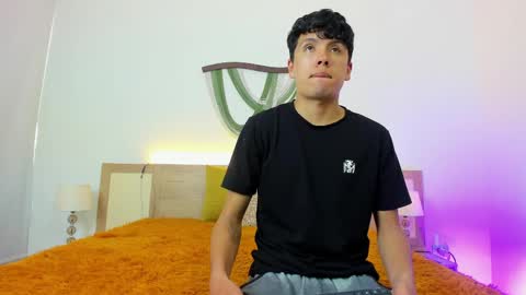 hoot_booys_ online show from April 2026 09:23:01 PM