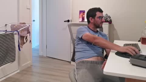 hopefulguy86 online show from January 2025 01:08:01 AM