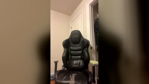 Snapshot of horndogg_93 chatting on March 2026 05:57:01 AM HornDog Fun online show from March 2026 05:57:01 AM