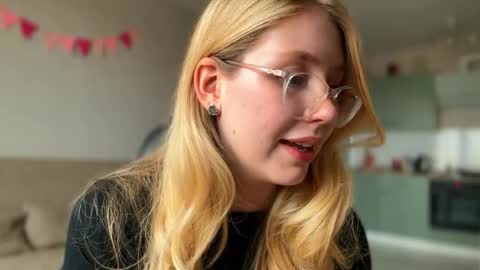 Snapshot of horney_audrey chatting on October 2025 03:18:02 AM Audrey online show from October 2025 03:18:02 AM