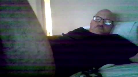 Snapshot of hornlyhen chatting on November 2025 05:01:02 PM hensley online show from November 2025 05:01:02 PM