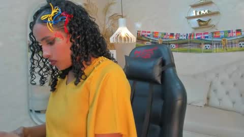 Snapshot of horny_curlss chatting on June 2026 03:40:02 AM Horny Curls online show from June 2026 03:40:02 AM