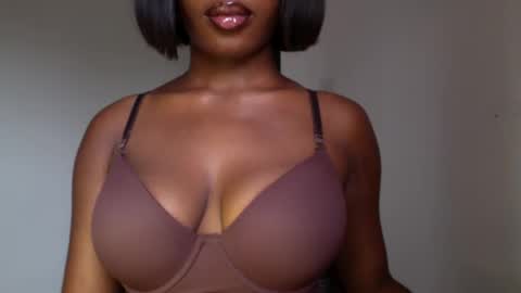 Snapshot of horny_goddess_delilah chatting on May 2026 10:53:01 AM delilah online show from May 2026 10:53:01 AM