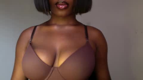 Snapshot of horny_goddess_delilah chatting on May 2026 11:05:02 AM delilah online show from May 2026 11:05:02 AM
