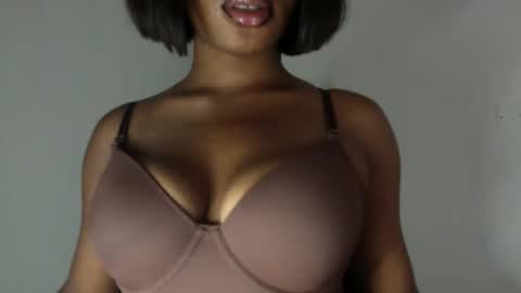 Snapshot of horny_goddess_delilah chatting on May 2026 03:48:02 AM delilah online show from May 2026 03:48:02 AM