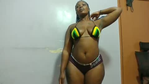 Snapshot of horny_hearts chatting on June 2026 02:54:02 PM phanice online show from June 2026 02:54:02 PM