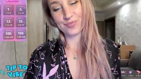 Snapshot of horny_princess_tasha chatting on December 2024 02:38:01 PM Tasha online show from December 2024 02:38:01 PM