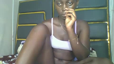 Bella online show from October 2025 11:17:01 PM