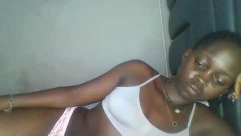 Snapshot of hornybella84 chatting on May 2026 07:03:01 AM Bella online show from May 2026 07:03:01 AM