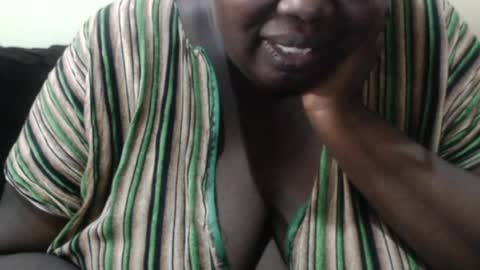 Snapshot of hornybigtitts chatting on December 2024 03:22:01 PM monica zain online show from December 2024 03:22:01 PM