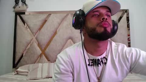 hornygirl_20000 online show from September 2025 02:35:01 AM