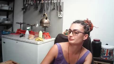 Snapshot of hornyhippies0080 chatting on April 2026 01:49:02 PM Nix D online show from April 2026 01:49:02 PM