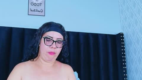 Natasha  online show from February 2026 07:10:01 PM