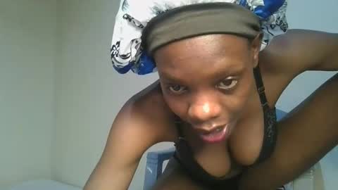 Snapshot of hornylittleprinces chatting on October 2025 01:03:02 AM Princes online show from October 2025 01:03:02 AM