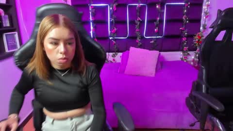 Snapshot of hornyy_mom chatting on January 2025 11:26:01 AM hornyy mom online show from January 2025 11:26:01 AM