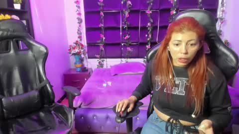 Snapshot of hornyy_mom chatting on January 2025 11:35:01 AM hornyy mom online show from January 2025 11:35:01 AM