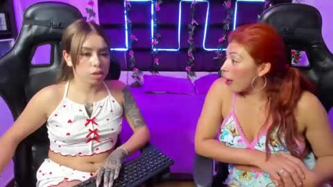 Snapshot of hornyy_mom chatting on February 2025 04:03:01 PM hornyy mom online show from February 2025 04:03:01 PM