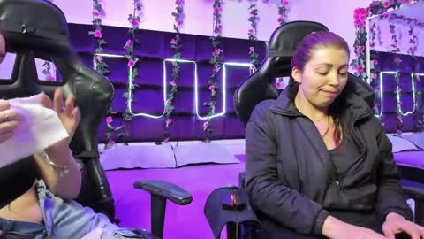 Snapshot of hornyy_mom chatting on September 2025 01:11:02 PM hornyy mom online show from September 2025 01:11:02 PM