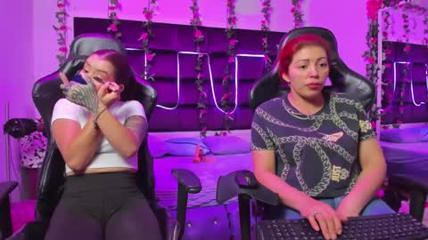 Snapshot of hornyy_mom chatting on September 2025 02:07:02 PM hornyy mom online show from September 2025 02:07:02 PM