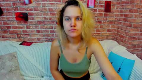 Jessica  online show from September 2025 03:17:01 AM