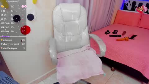 VALENTINA online show from January 2025 01:41:02 PM