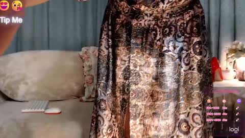 Snapshot of hot_best_lovers_ chatting on February 2025 05:03:02 PM Liza online show from February 2025 05:03:02 PM