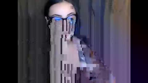 v     online show from February 2025 10:10:02 PM