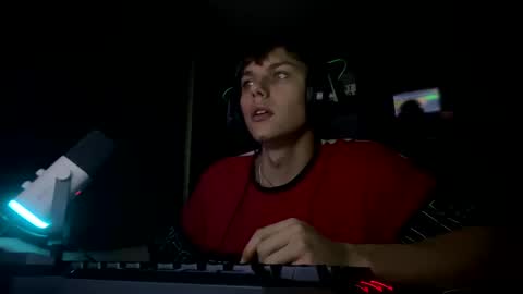 Hot boy 2002 online show from December 2024 11:25:01 PM