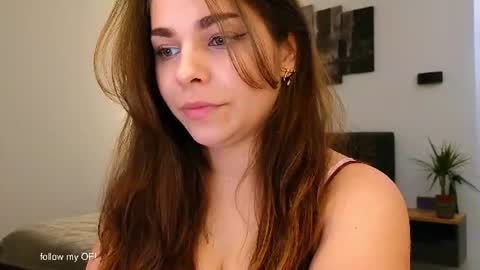 Snapshot of hot_chill__ chatting on June 2026 05:59:01 PM LiluCaroline online show from June 2026 05:59:01 PM