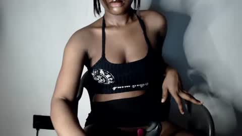 sonia  mis choco online show from October 2025 12:04:01 AM