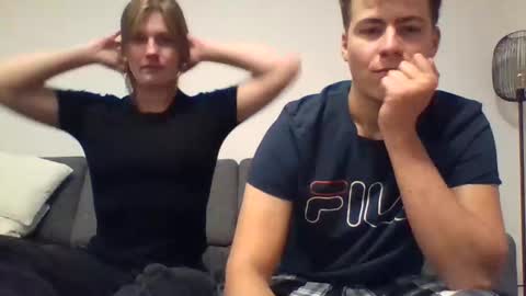 Snapshot of hot_couple_2002 chatting on February 2025 11:48:02 PM New to this come join us online show from February 2025 11:48:02 PM
