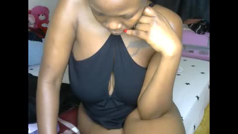 Snapshot of hot_ebony11 chatting on September 2025 07:21:02 AM chooo pie online show from September 2025 07:21:02 AM