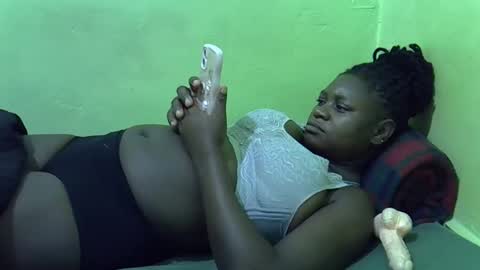 Snapshot of hot_girlly chatting on December 2025 04:52:01 AM hot_girlly online show from December 2025 04:52:01 AM