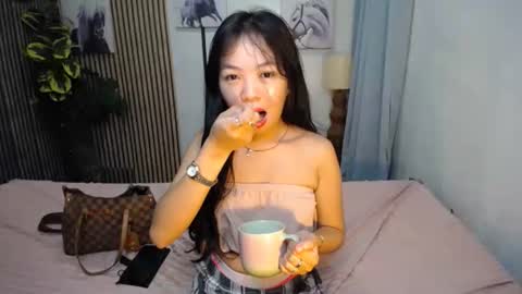 Snapshot of hot_ice_cube chatting on September 2025 11:36:02 AM Ms Yen online show from September 2025 11:36:02 AM